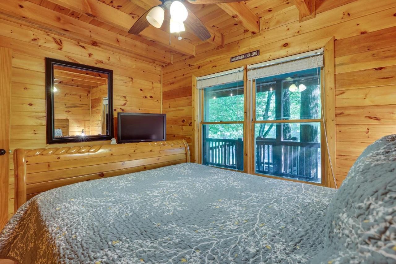 Riverfront Ellijay Cabin With Deck And Pool Access! Exterior foto